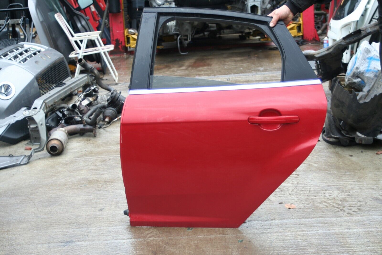 2014 FORD FOCUS MK3 RED. NSR PASSENGER SIDE REAR DOOR COMPLETE