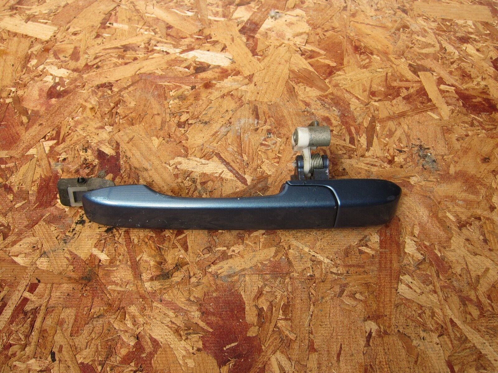 2002 HONDA CRV MK 2. OUTER DOOR HANDLE BLUE