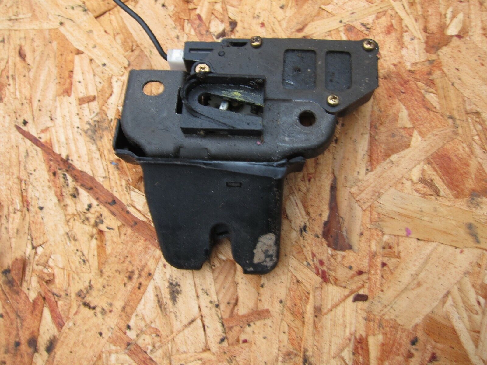 1994 LEXUS GS300 MK1 JZS147 BOOT LID LOCK MOTOR