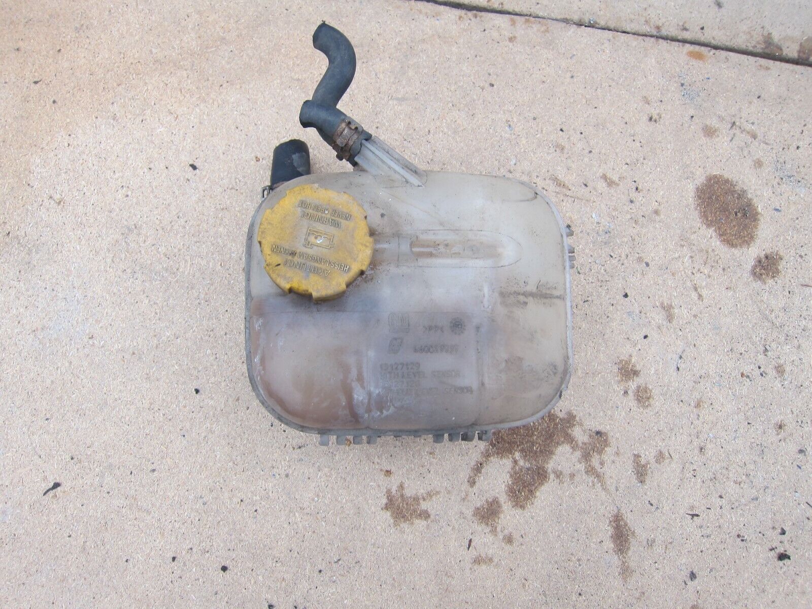 2007 VAXHALL ZAFIRA MK2 1.9 DIESEL. COOLANT BOTTLE EXPANSION TANK