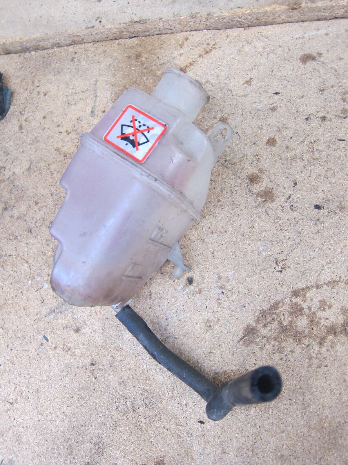 2003 MINI R52 1.6 PETROL. COOLANT WATER BOTTLE TANK