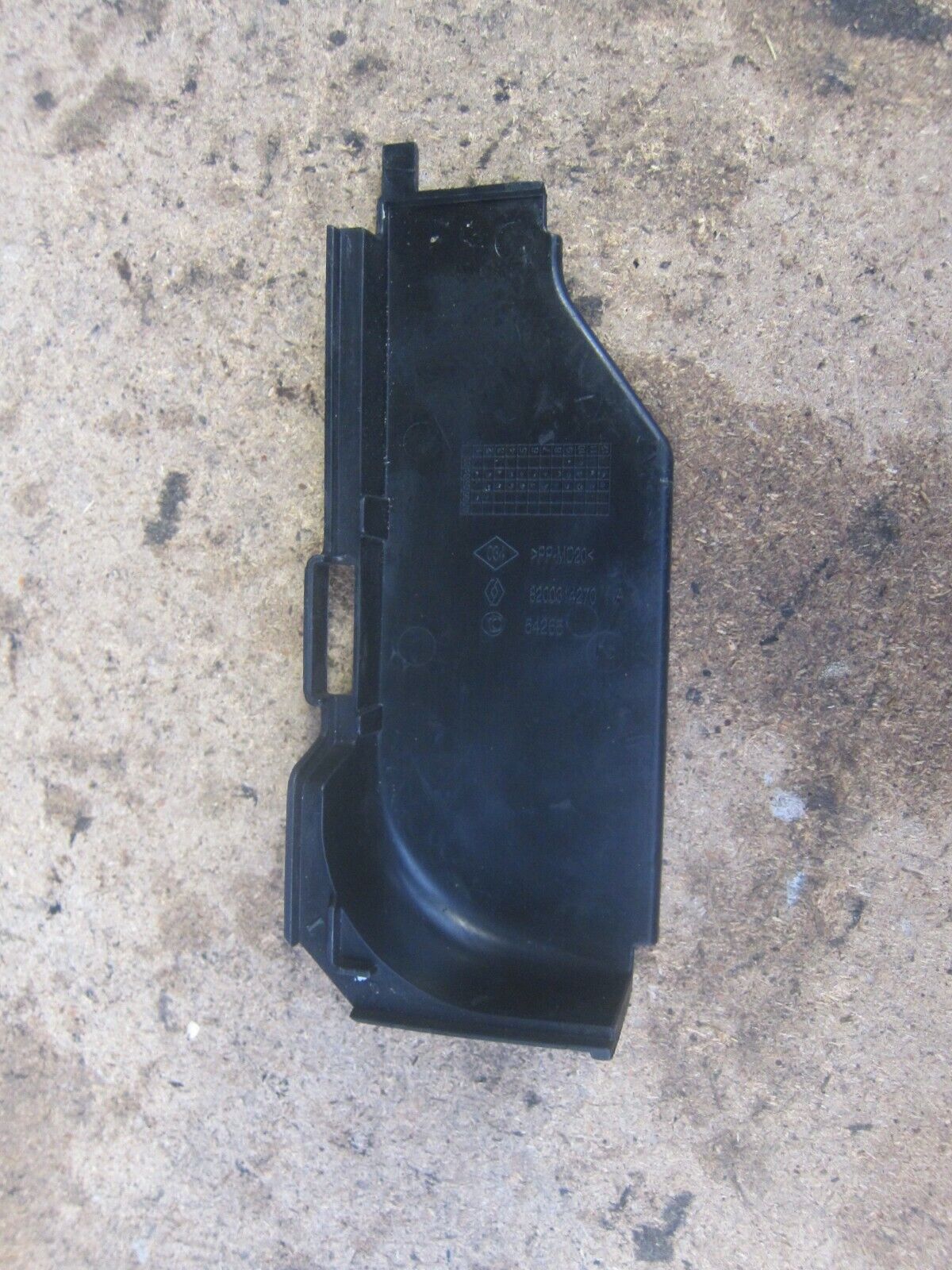 2006 RENAULT CLIO MK3. COWL WIKNDSCREEN PANEL 8200332285