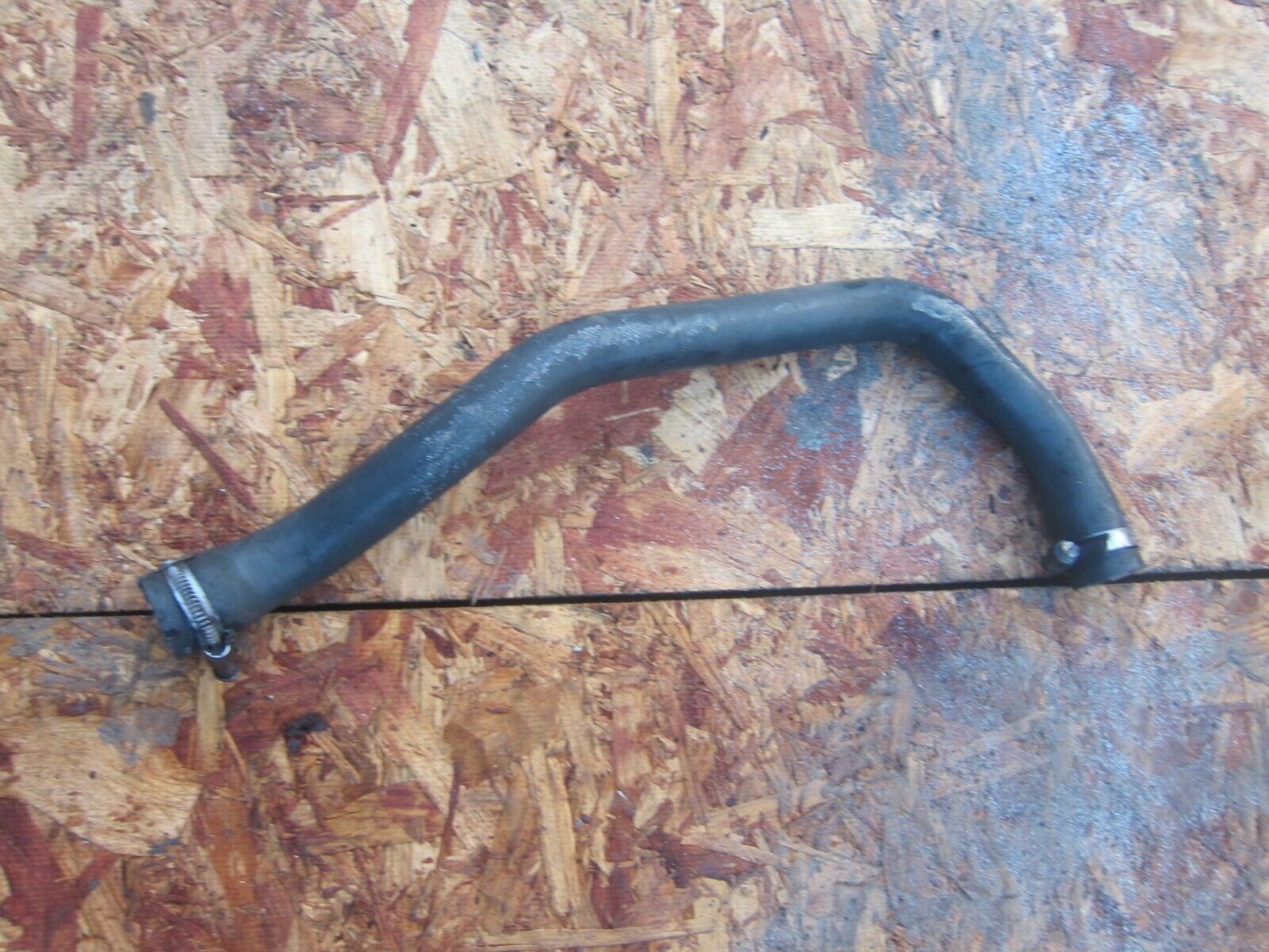 2012 LAND ROVER DISCOVERY 4. COOLANT PIPE