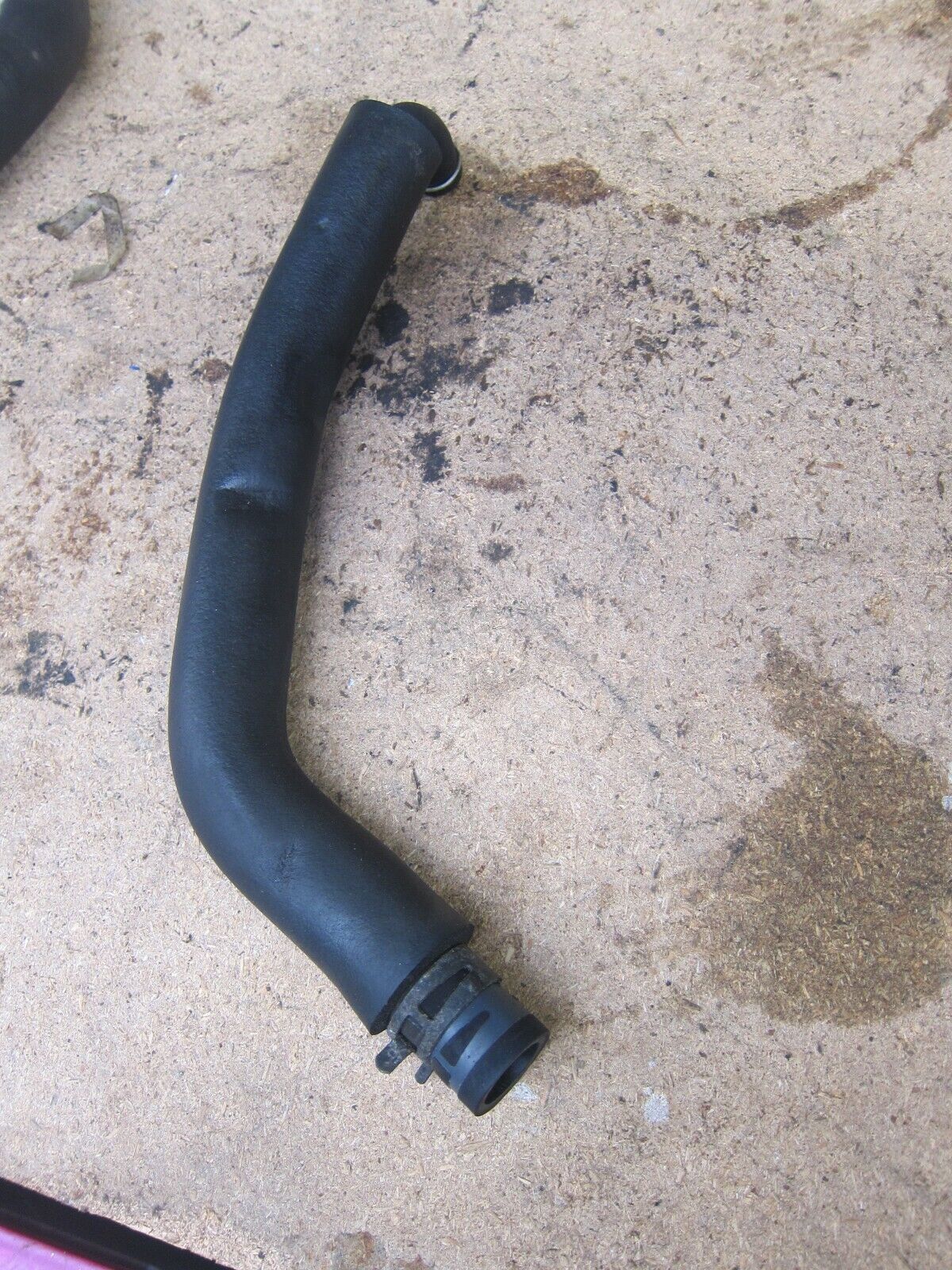 2000 TOYOTA YARIS VERSO, 1.3 PETROL  AUTOMATIC. COOLANT PIPE