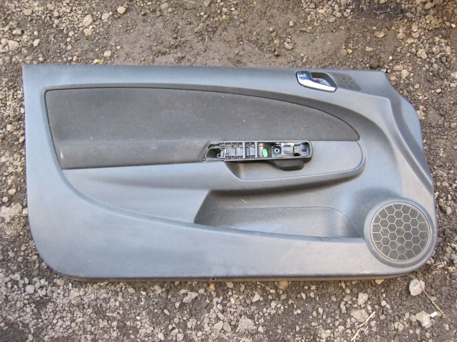 2006 VAUXHALL CORSA D. PASSENGER SIDE DOOR CARD