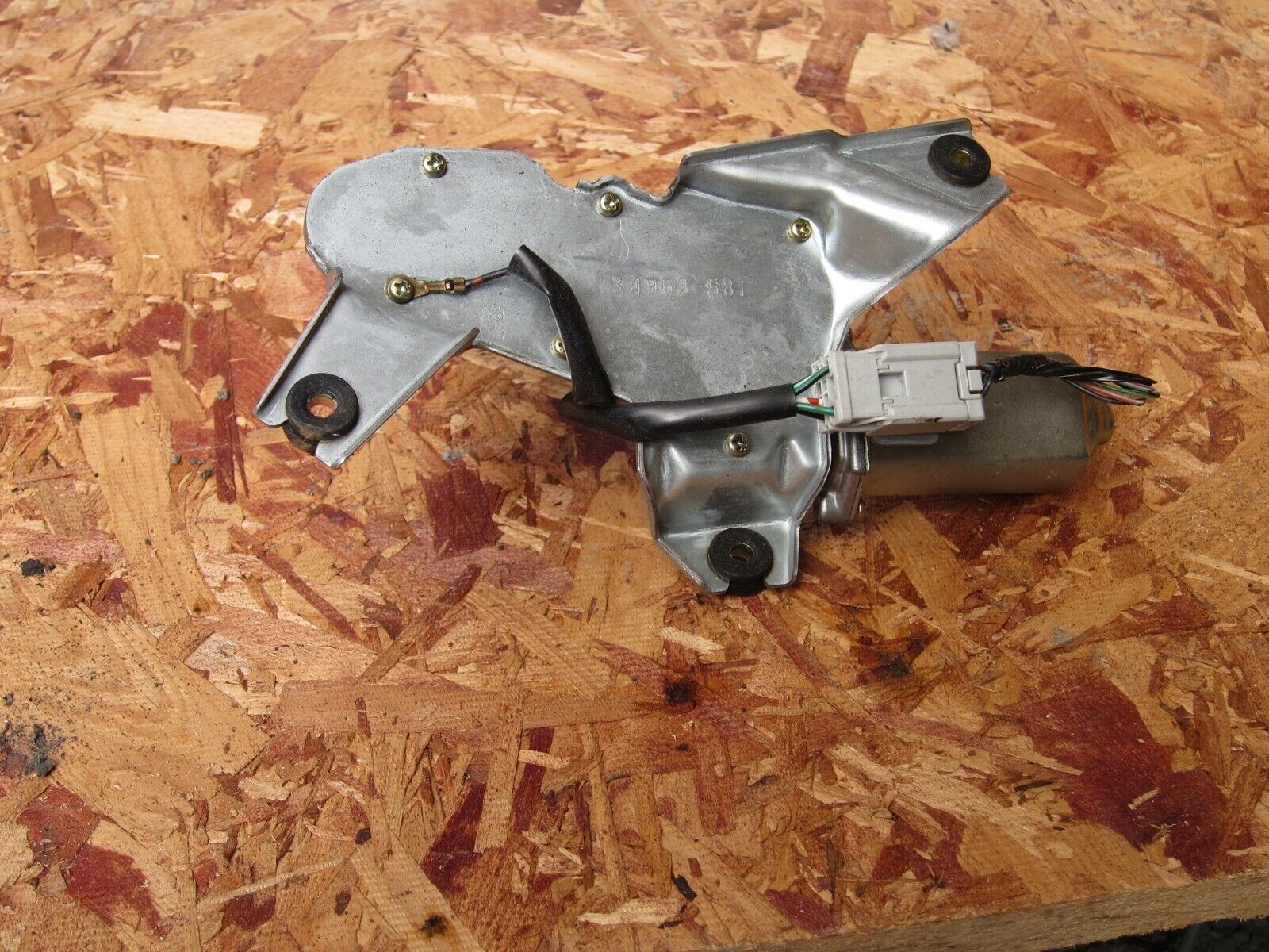 2002 HONDA CRV MK 2. REAR WIPER MOTOR