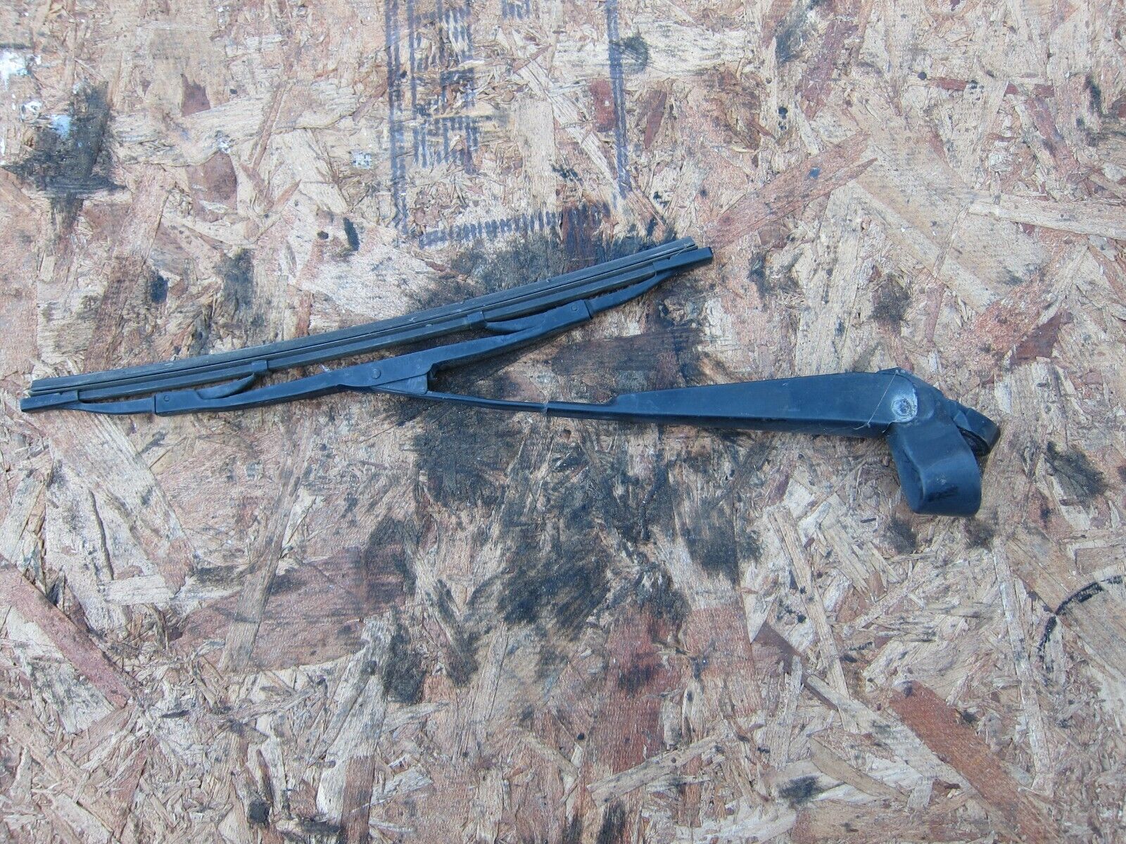 2005 FORD FIESTA. REAR WIPER ARM