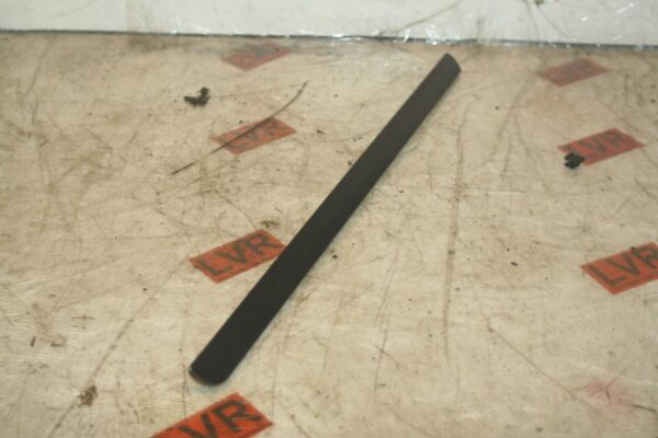 2005 VOLKSWAGEN GOLF MK5. DASHBOARD TRIM