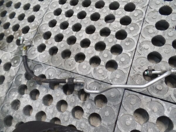2010 MK2 2.2 CRDi Hyundai Santa Fe - Aircon A/C Pipe Hose - Image 2