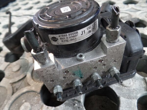 MK2 Nissan Note 2015 1.2 Petrol - ABS Pump Module - Image 2