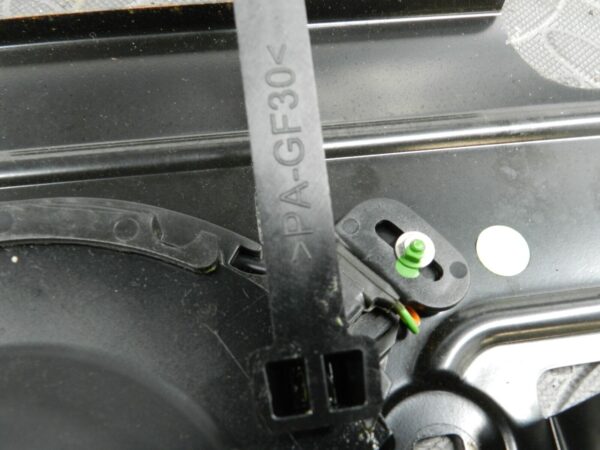 142 NISSAN MICRA K12 CONVERTIBLE C+C. CONVERTIBLE ROOF COVER MECHANISM PARCEL - Image 4