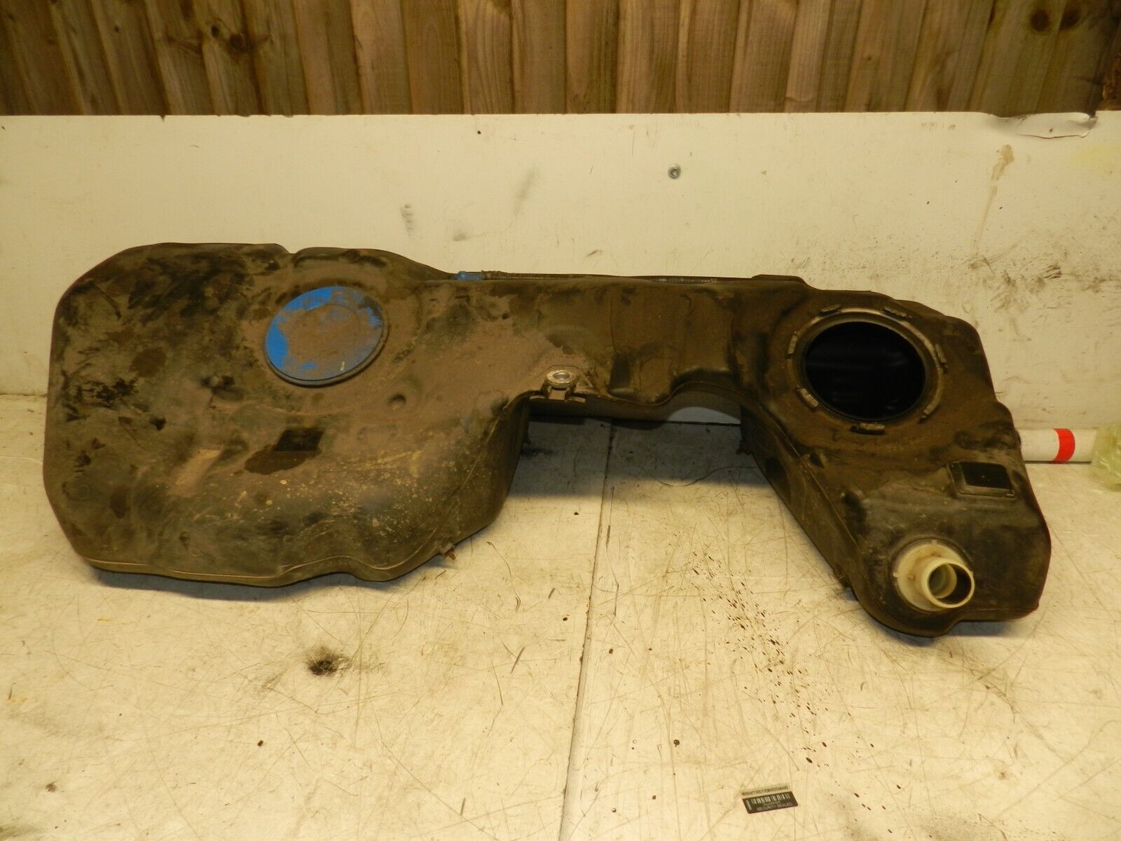 2014 BMW 1 SERIES F21 118D. DIESEL FUEL TANK F20